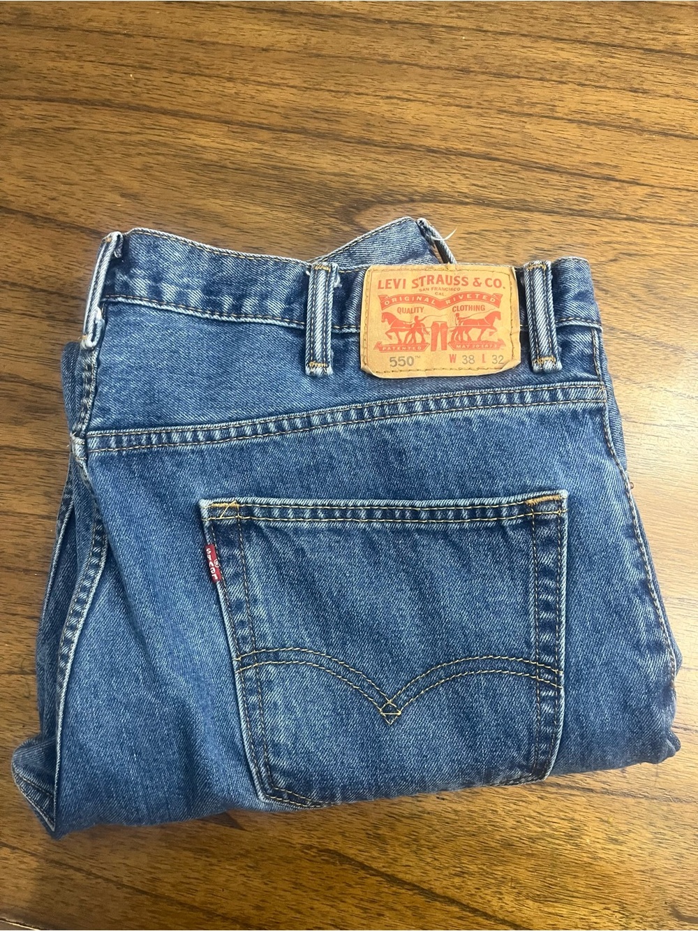 Levi’s 550 Relaxed Fit Mens Jeans W38 L32 Medium Wash Denim Red Tab